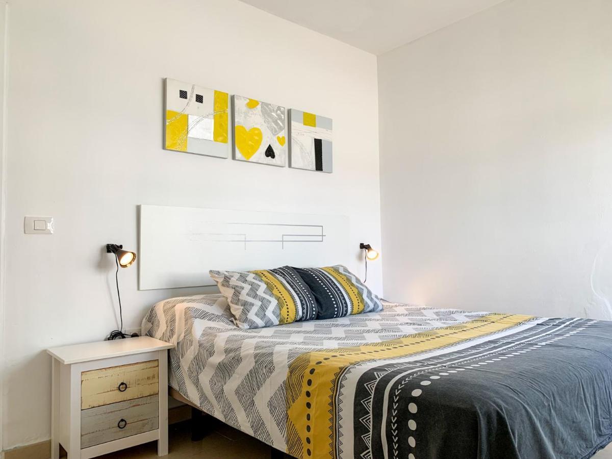 Apartamentos Llamar ปูแอร์โตเดลคาร์เมน ภายนอก รูปภาพ